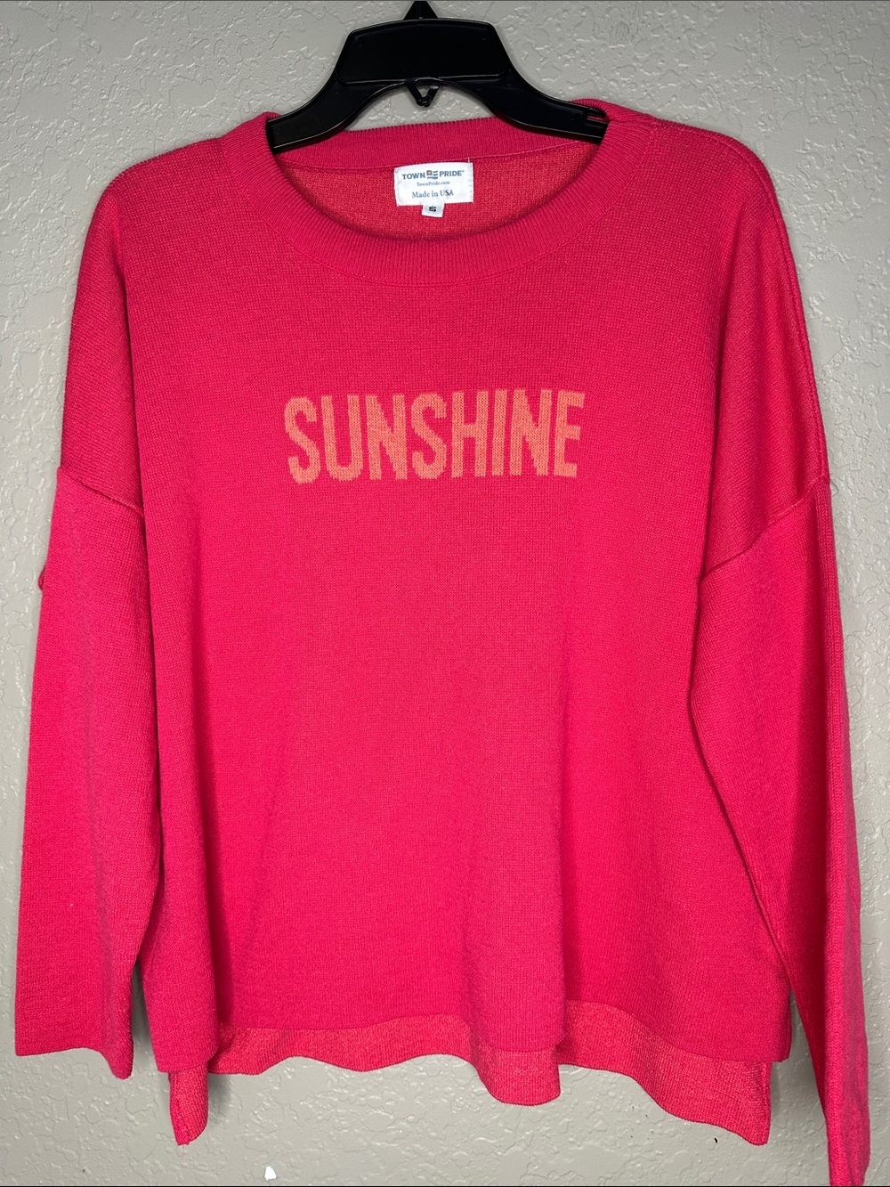 Town Pride USA made SUNSHINE Graphic Knit Sweater Hot Pink Sun Back Design